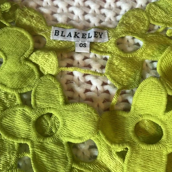 Lime green floral top . OS fits most . New with tags from a boutique - Picture 4 of 6